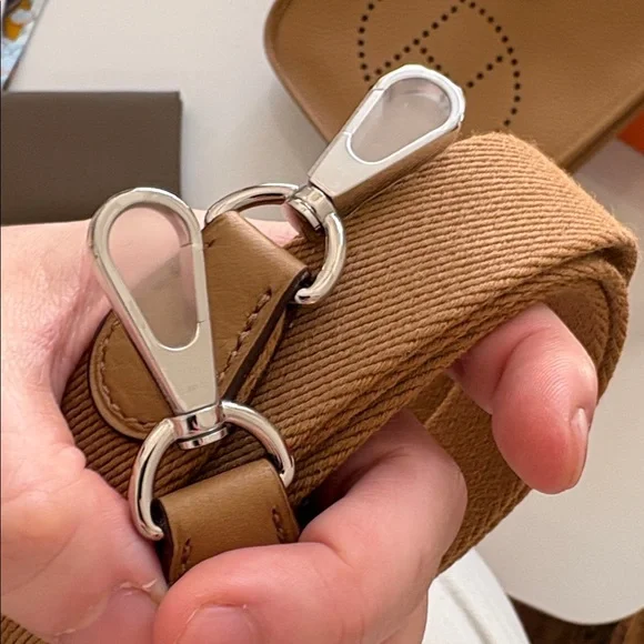 Brand new Hermes mini evelyne biscuit brown neutral color with camel strap - Picture 5 of 7
